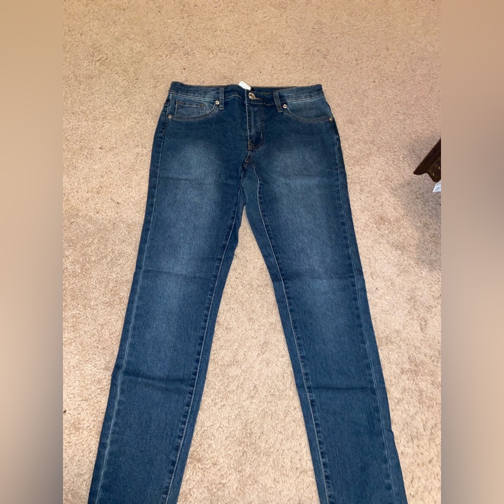 dark wash skinny jeans